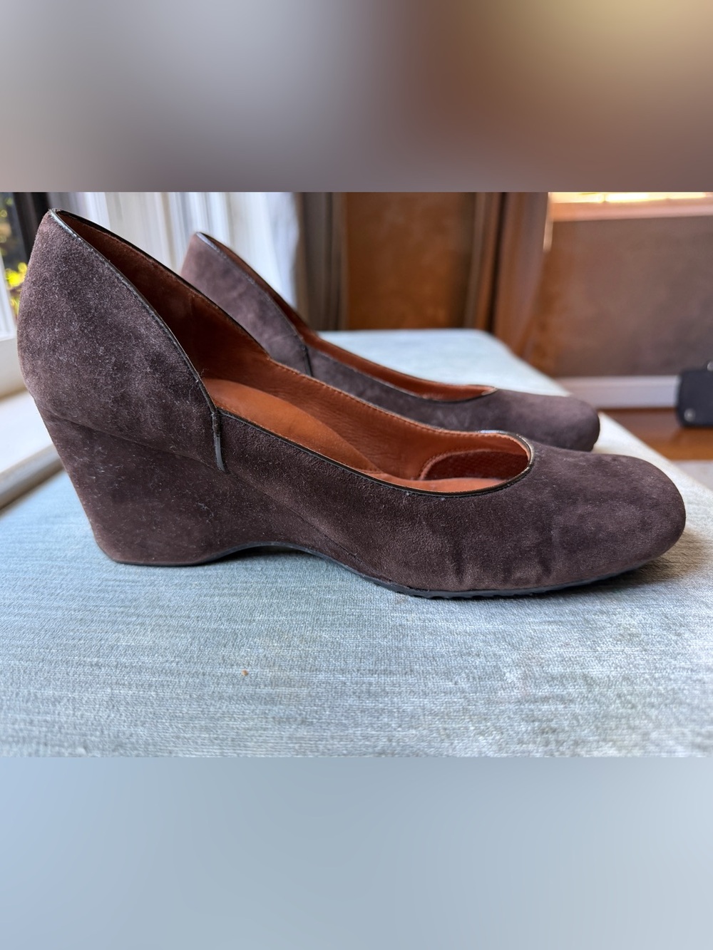 Gentle Souls by Kenneth Cole Ridge Amaru Wedge